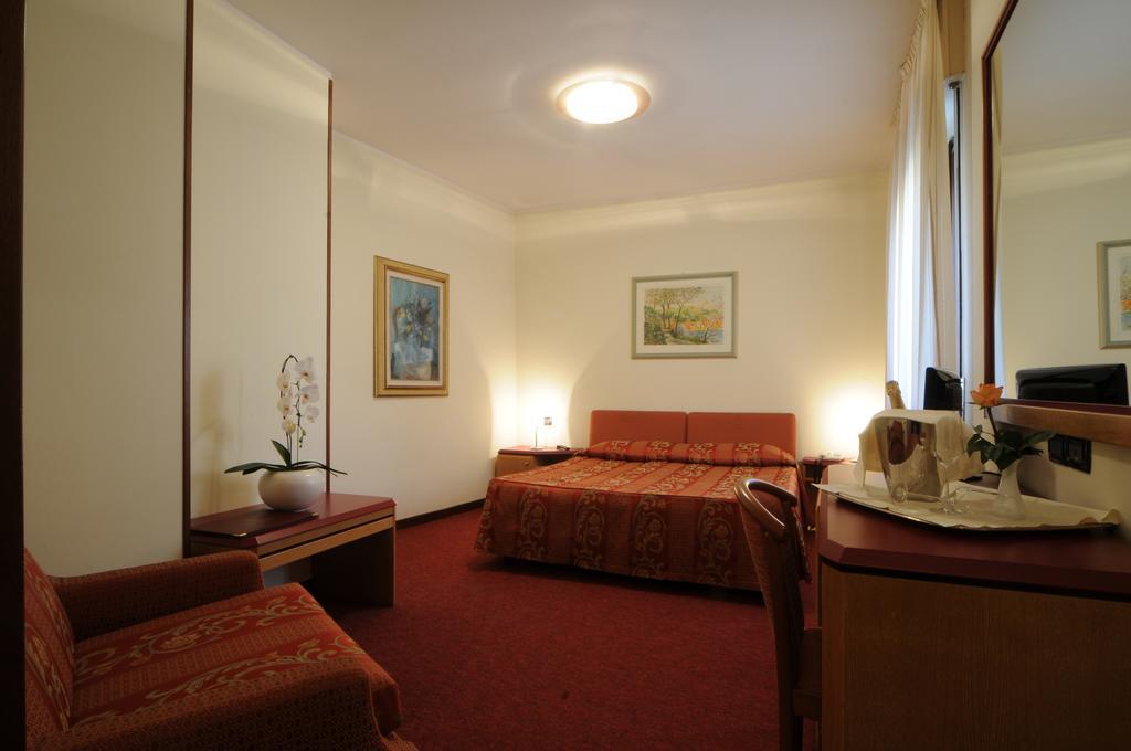 Hotel Cristallo Conegliano Luaran gambar